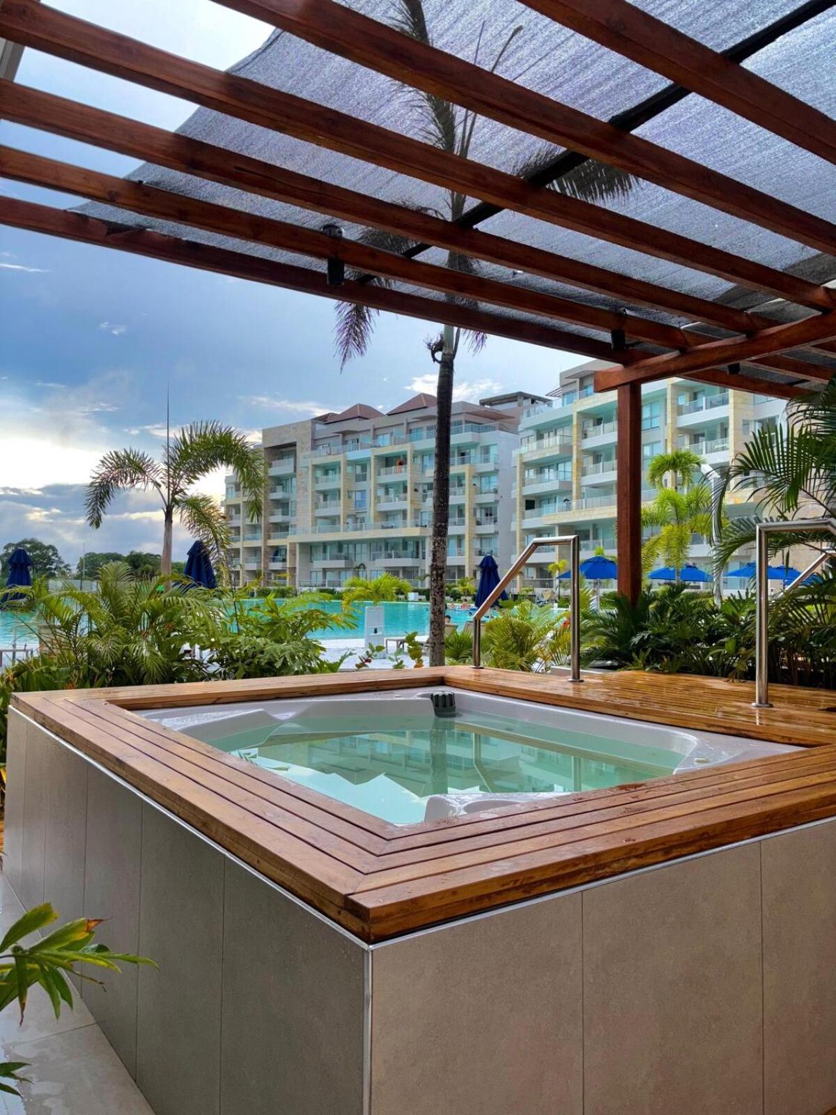 Apartamento Lujo Y Comodidad En Baia Kristal, *